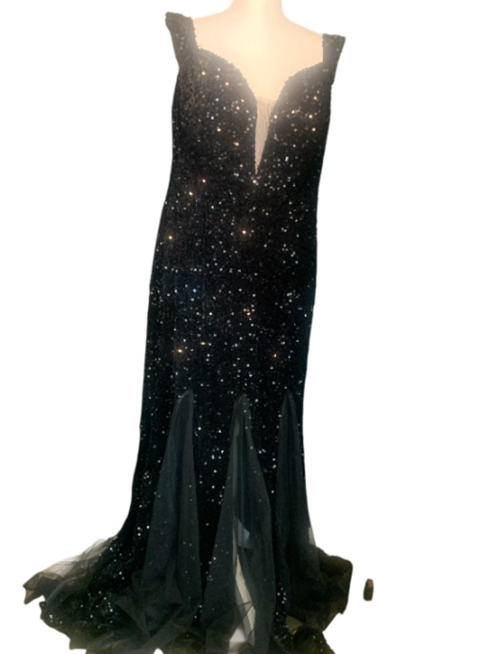 Twilight black sequin gown Size 1X from Fashion Nova. - Picture 4 of 16
